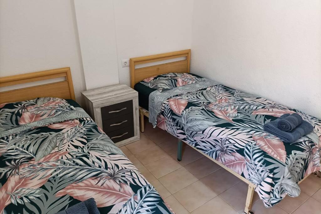 2 Bedroom Townhouse In Beautiful Gated Complex Benidorm Exterior foto