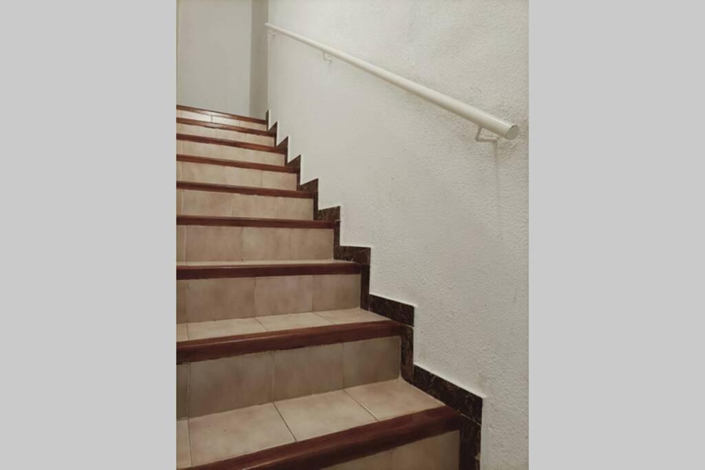 2 Bedroom Townhouse In Beautiful Gated Complex Benidorm Exterior foto